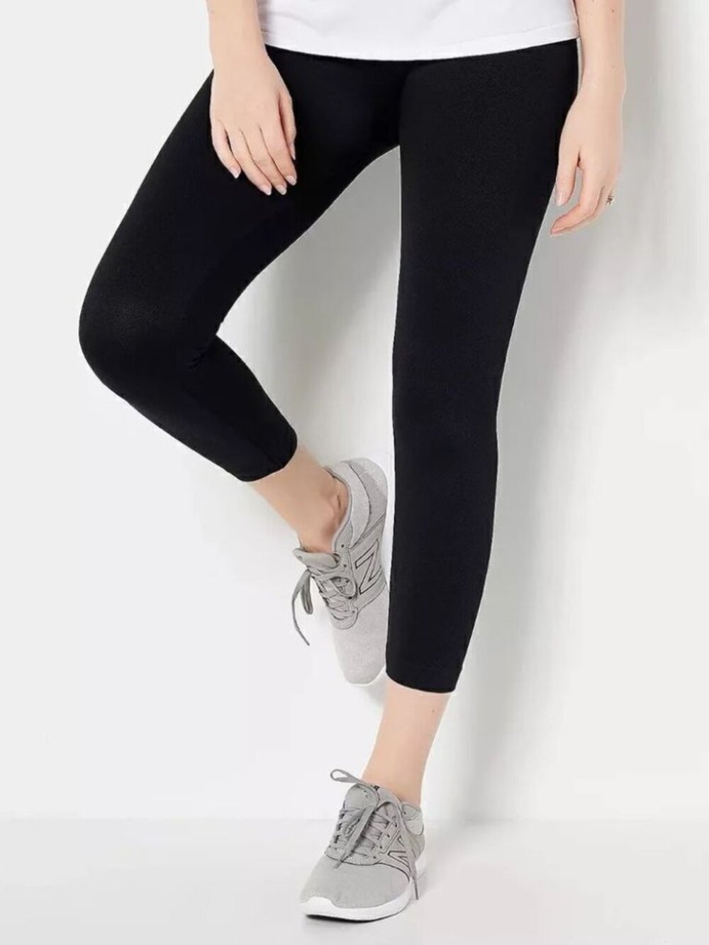 Breezies Tummy Smoothing 3/4 Cropped Leggings